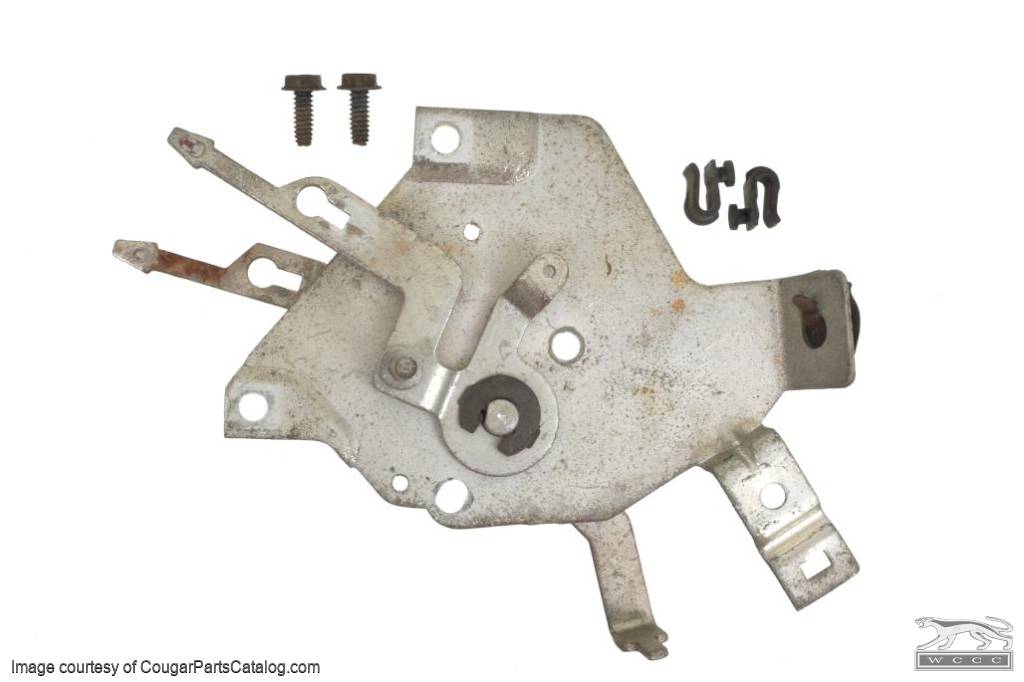 A/C Control Switch Lever Assembly - Vacuum & Damper Doors - Used ~ 1967 Mercury Cougar / 1967 Ford Mustang - 11-0010