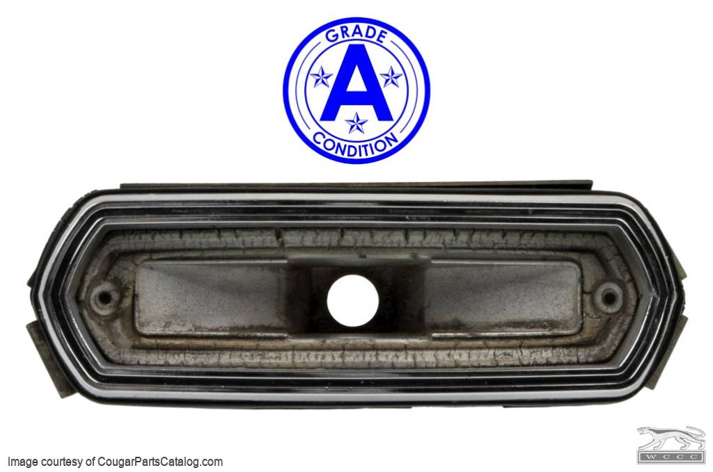 Side Marker Light / Turn Signal - Front - Grade A - Used ~ 1968 Mercury Cougar - 19292