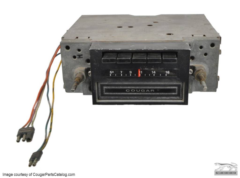 Radio - AM 8-Track Stereo - Functional - Used ~ 1971 Mercury Cougar - 27022