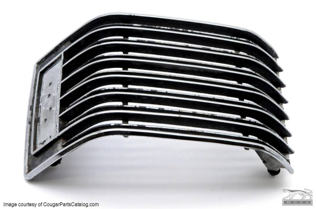 Grille - Center - Hood - Grade A - Used ~ 1970 Mercury Cougar - 25141